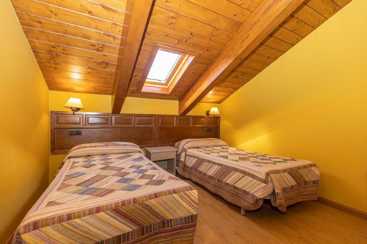 Hotel Solana Benasque Esterno foto