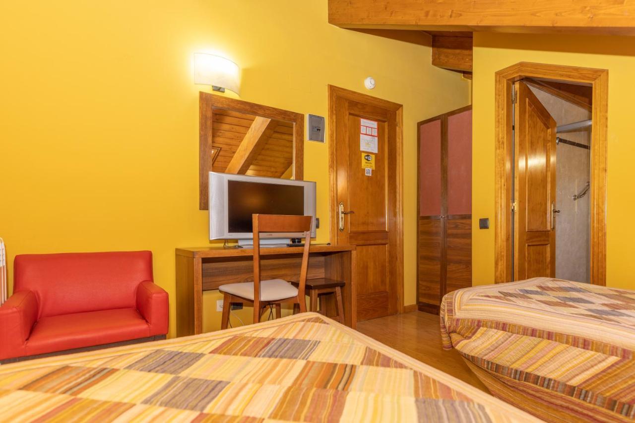 Hotel Solana Benasque Esterno foto