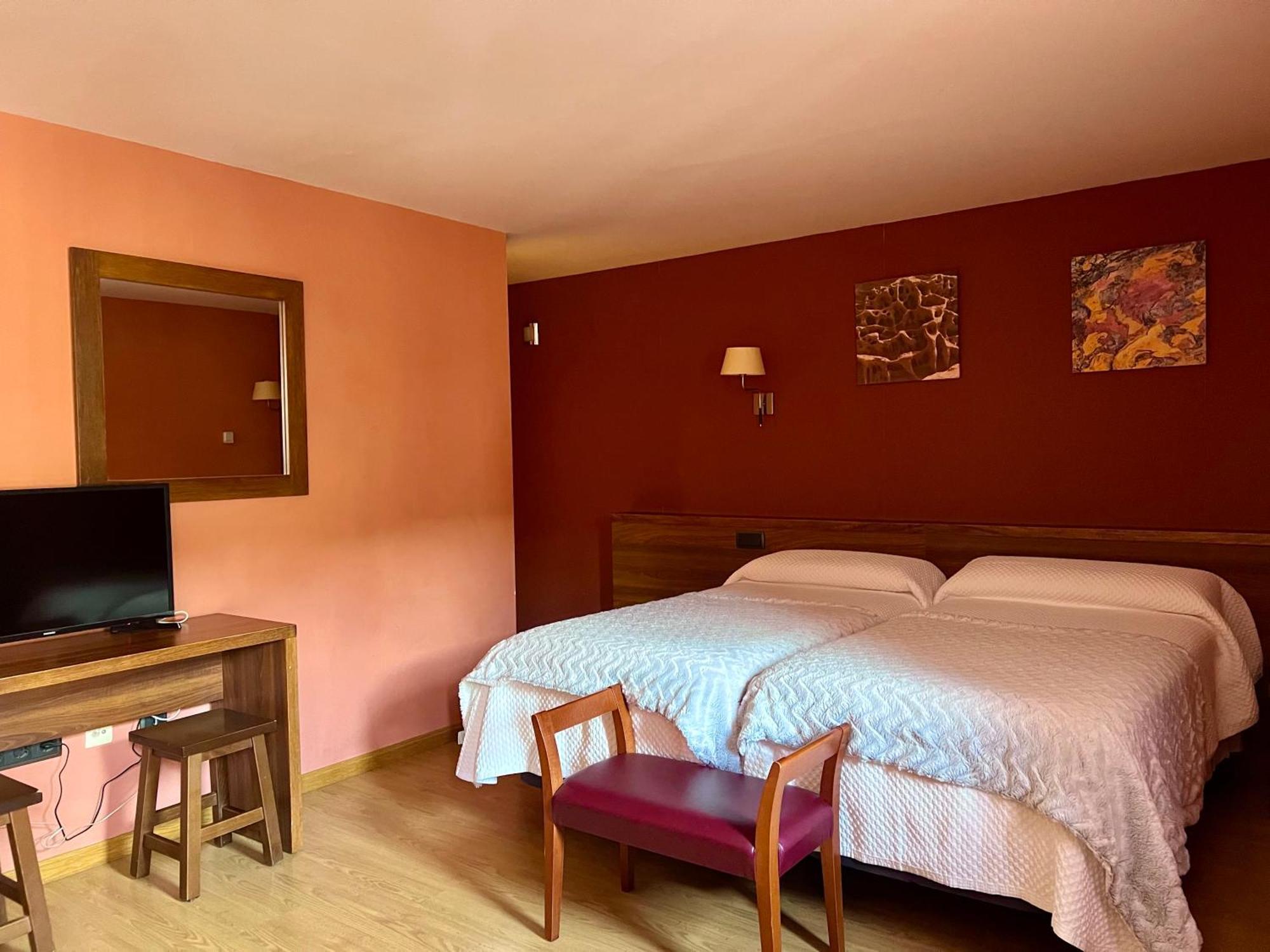 Hotel Solana Benasque Esterno foto