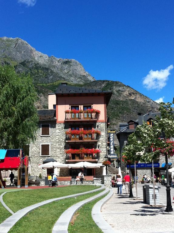 Hotel Solana Benasque Esterno foto